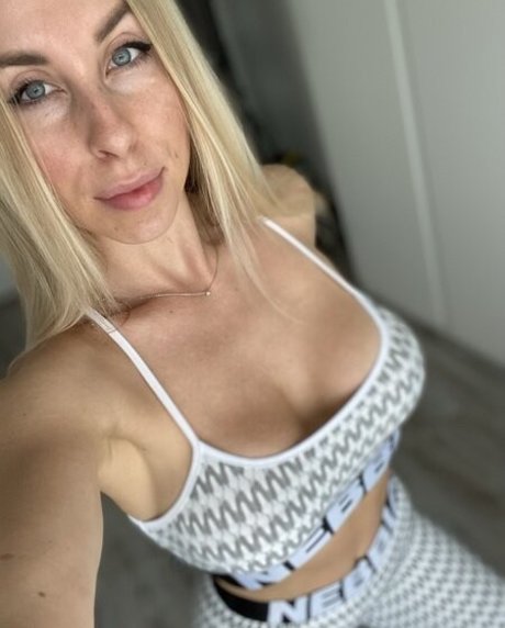 vavavalera model hot pictures