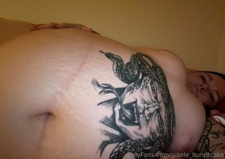 gisele bundtcake high quality model photo