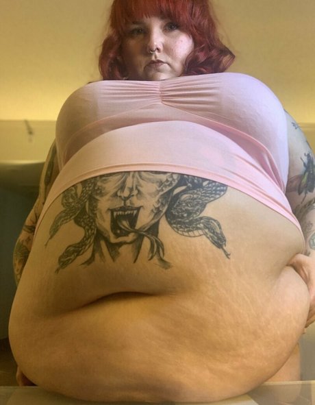 gisele bundtcake pretty pornstar photo