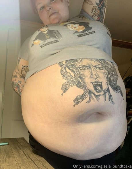 gisele bundtcake thumbnail