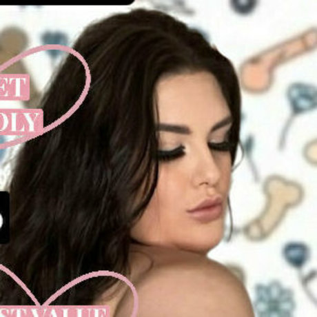 bbwlaurellake naked model img