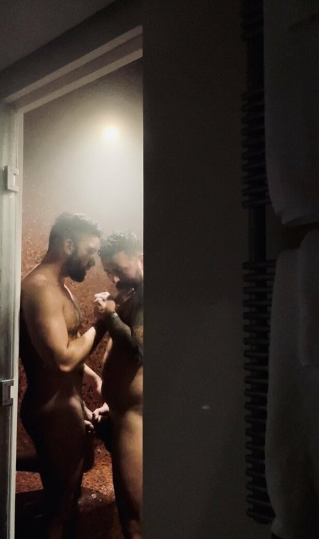 leobear pornstar pictures