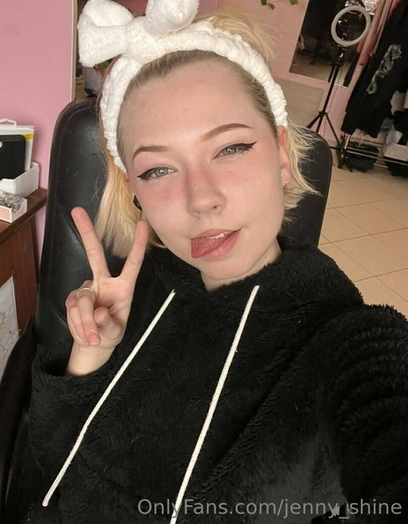 jenny shine model top picture