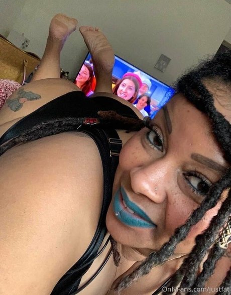 justfat hot actress pics