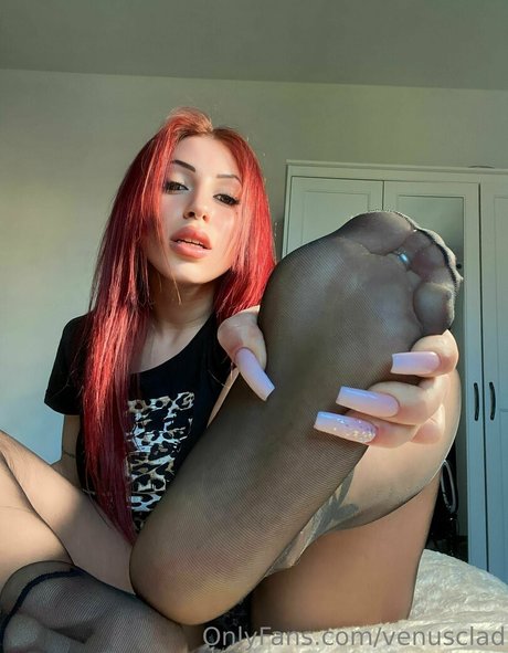 Venusclad model porn pics