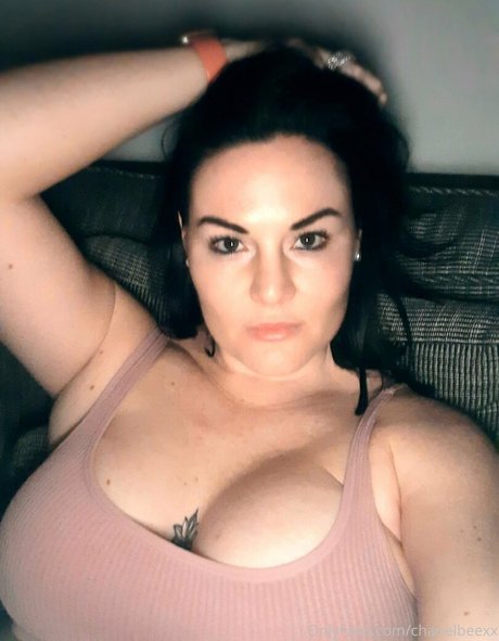 chanelbeexx pornstar hot image