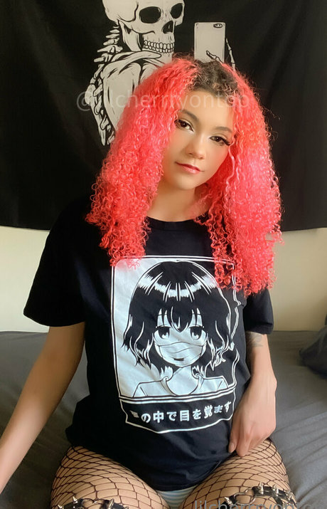 lilcherrryontopfree star erotic gallery