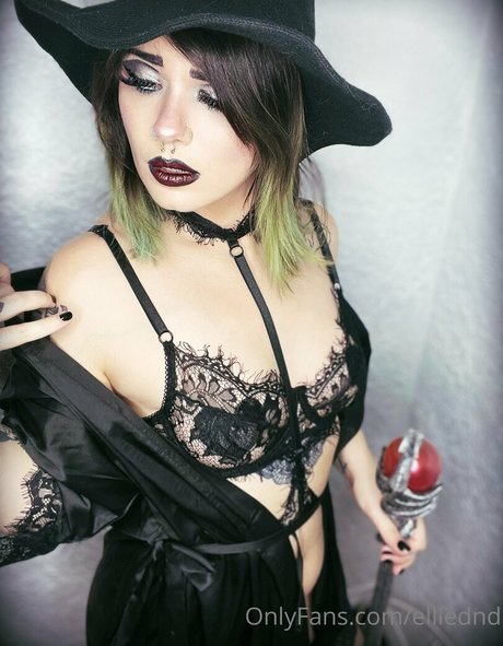 EllieDND star best image