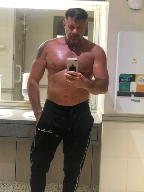 Milen erotic pornstar photos