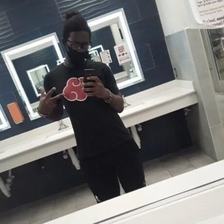 Weapon E pornstar art images