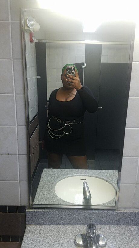 Uhhkierra sexy star images