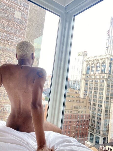 GOLDENSLICE model nudes img