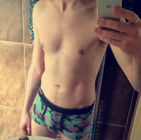 u9971632 art actress img