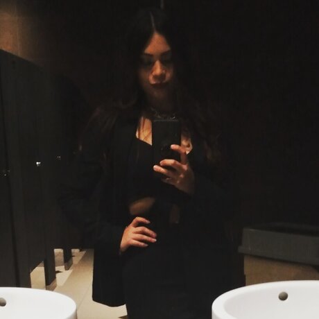 Anahi Mireles exclusive model pictures