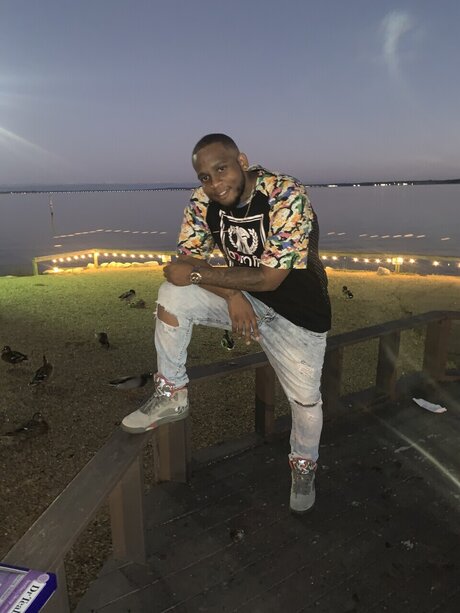 KINGG sex model galleries