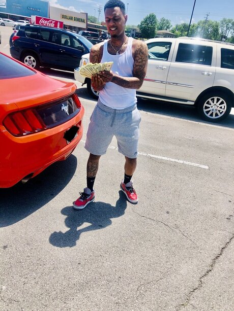 Balmain_ naked model img