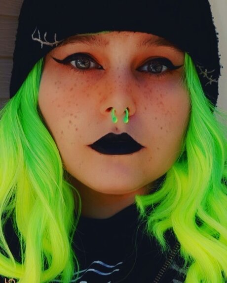 RowynFate model art pics