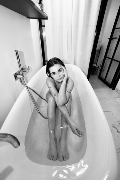 andonlyvee star free pic