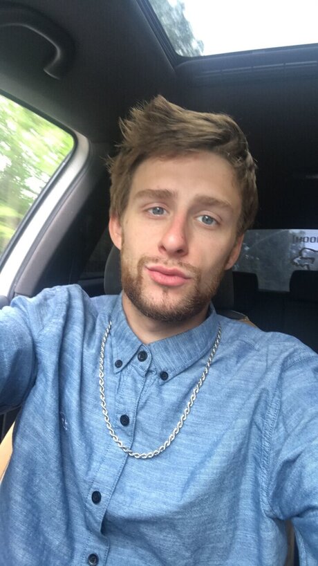 Mountain Mane027 pornstar nude image