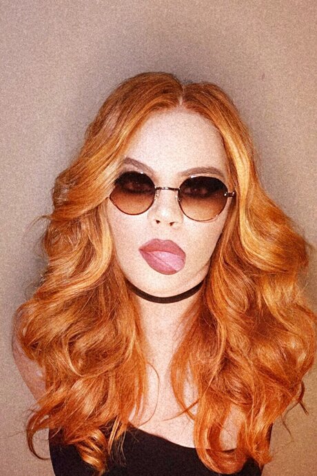 MAYA BIACHINI star perfect photos