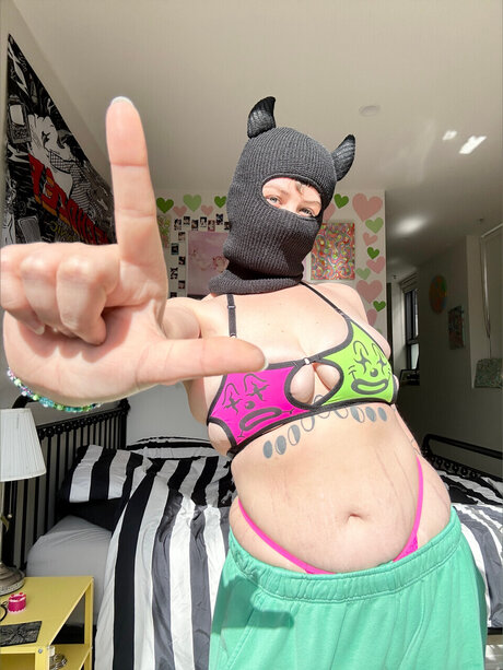 Cherry Goblin star naked photo