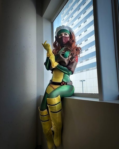 Raineemery top star pic