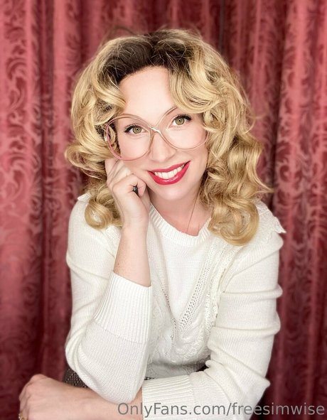 freesimwise model pornographic pics