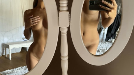 telmaxlouise high quality model image