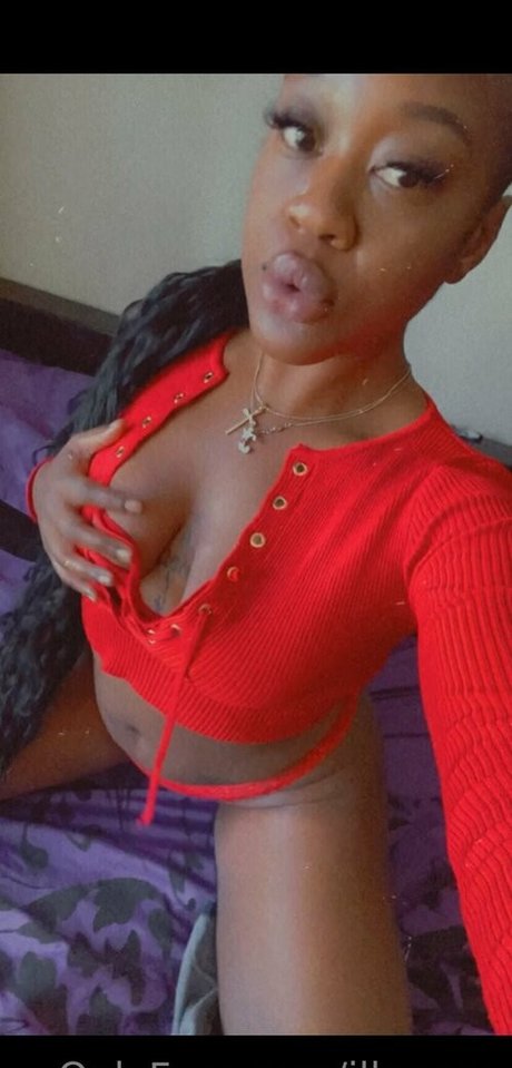 illnanaa free star picture