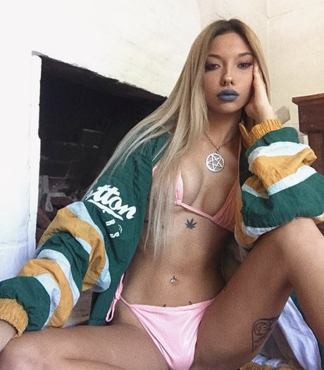 Vicky Balena model perfect gallery