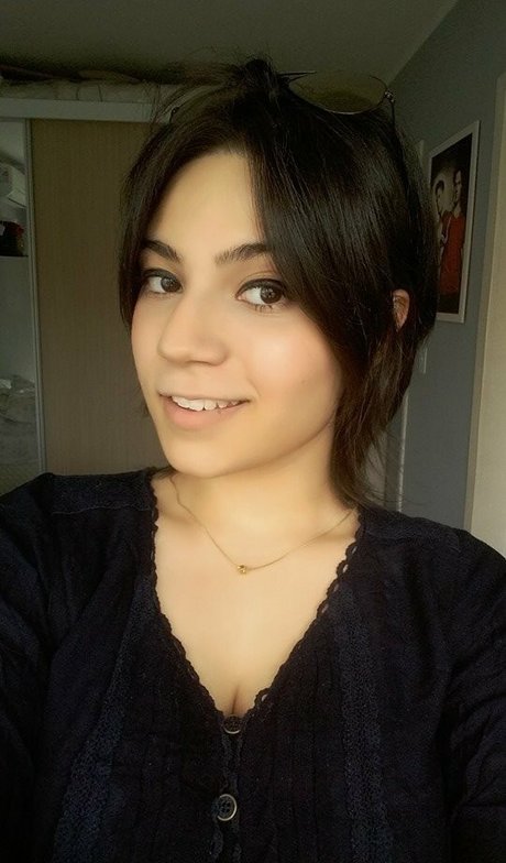 Juka Crasoves pornstar xxx archive