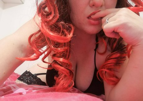 lealadyfree star naked pic