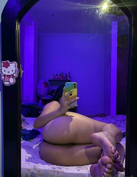 Adrieamb exclusive pornstar pic