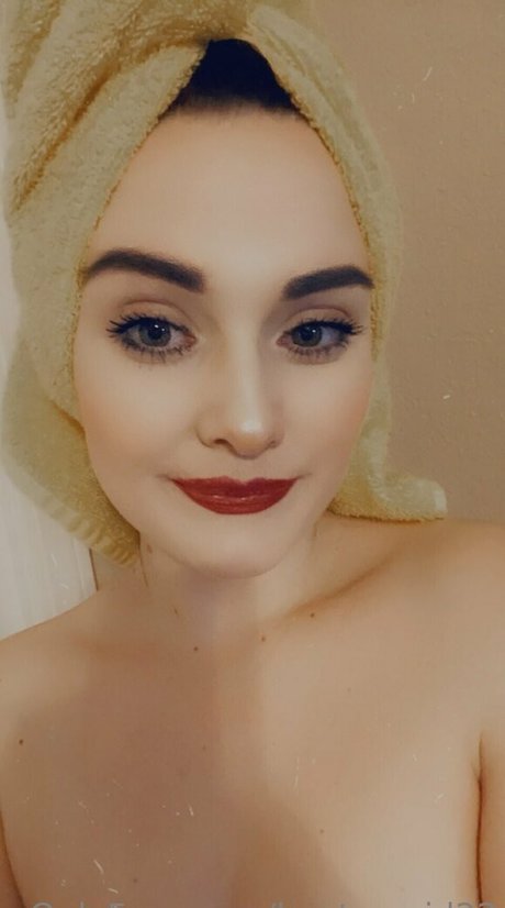 scarlottnyx22 star erotic pic