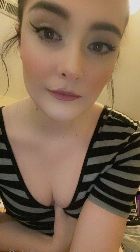 scarlottnyx22 nude model pictures