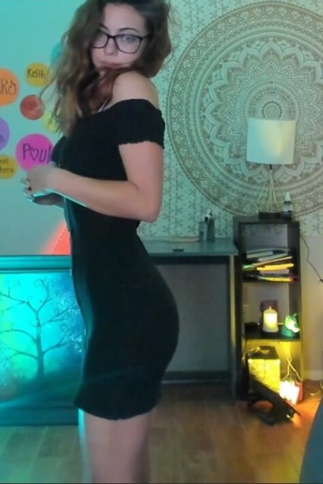 Jellyy Bree erotic actress gallery