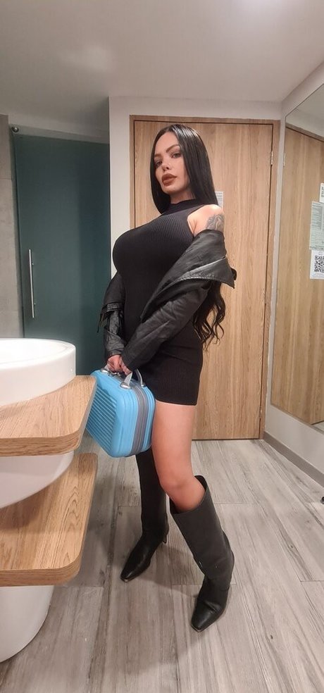 spy onlyfans hot nude image