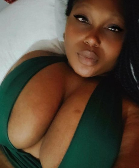 daagobbler adult model pic