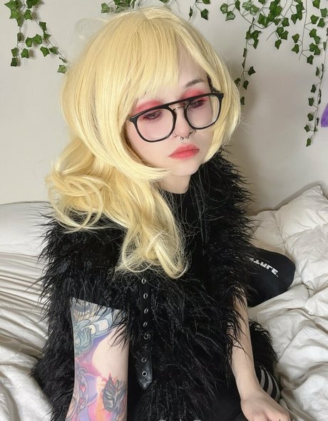 alsweyrs star sexy picture