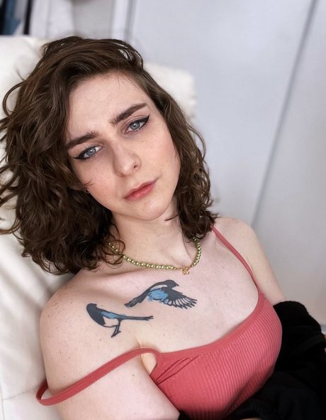 Miss Crows Nest star pornographic picture