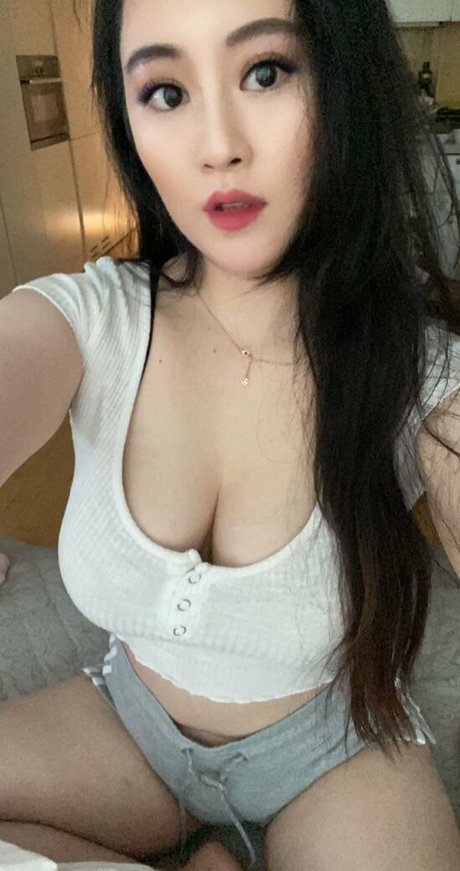 Misskangaroo porn model img