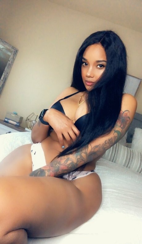 iamkapri sexy model photo