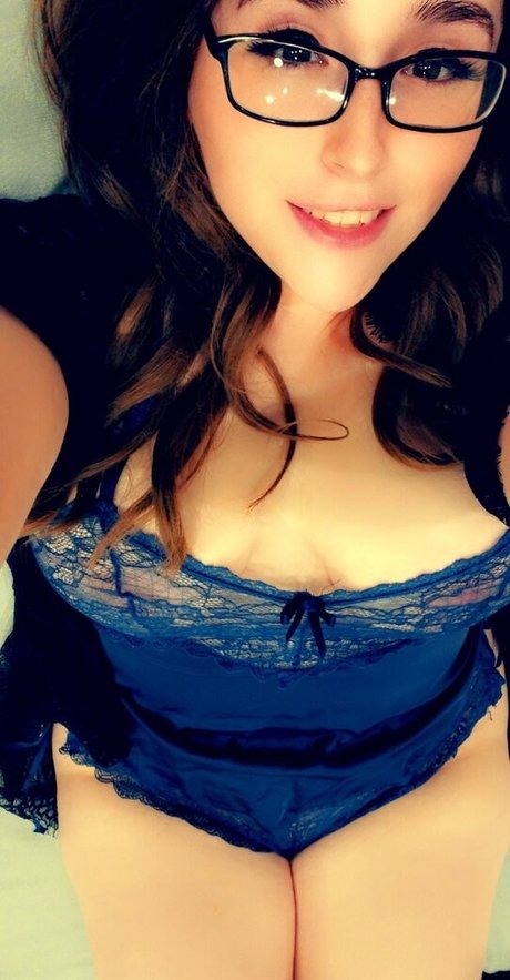 Sophia Swallow erotic actress img