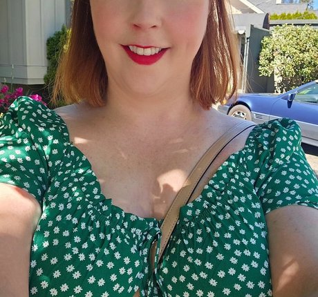 Ave Stone star hot images