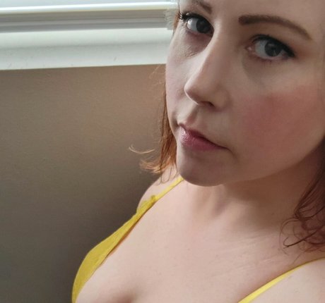 Ave Stone porn actress photo