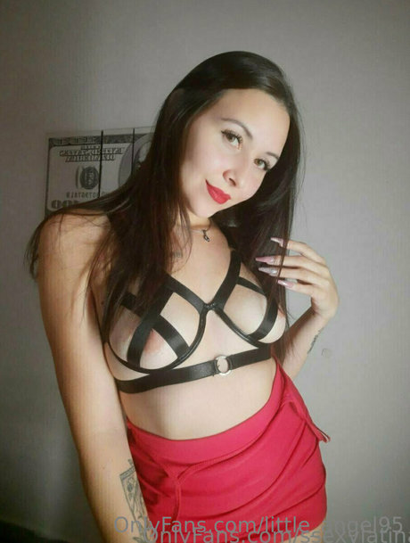little angel95 naked pornstar gallery