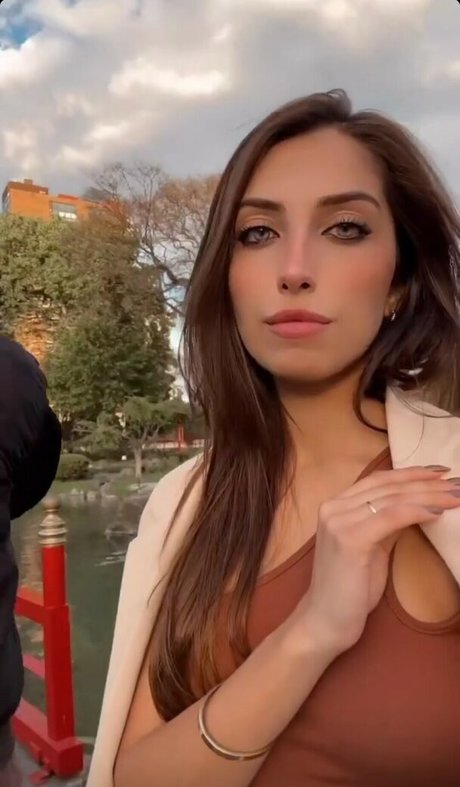 Cotimanzur beautiful pornstar gallery