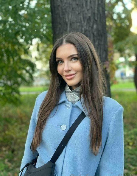 vika ua model top pic