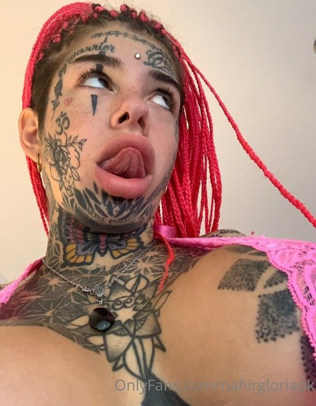 nahirgloriaokk sexy pornstar archive