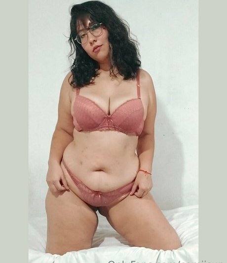 camiisun naked pornstar pic